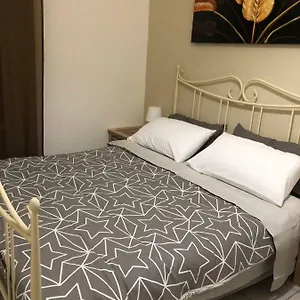 A Casa Di Flavia Aeroporto di Catania Fontana Rossa